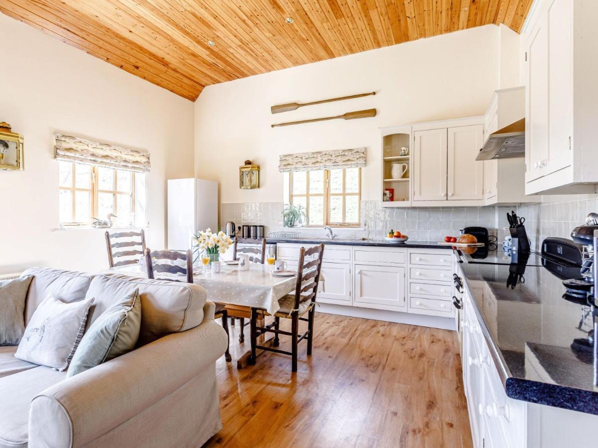 2 Bed In Dorchester 75243 Frampton  外观 照片